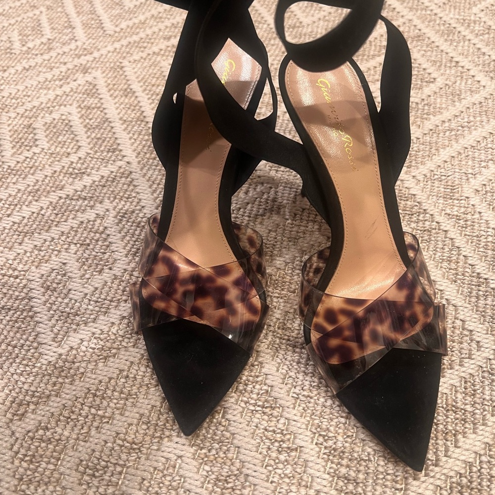 Gianvito Rossi Black and Brown Heels